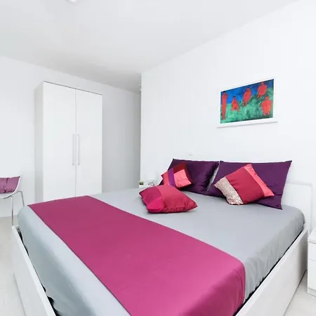 Mila Villa Debeljak